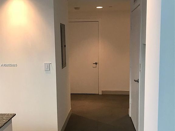 5th image of 1059 Brickell Plz
