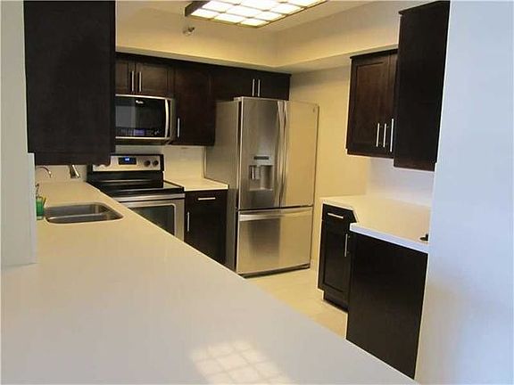 2nd image of 19101 NE 36th Ct APT 703