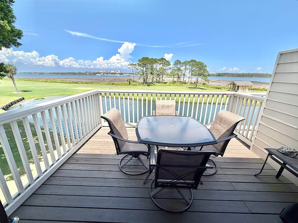 1st image of 811 Harbour Point Dr #811