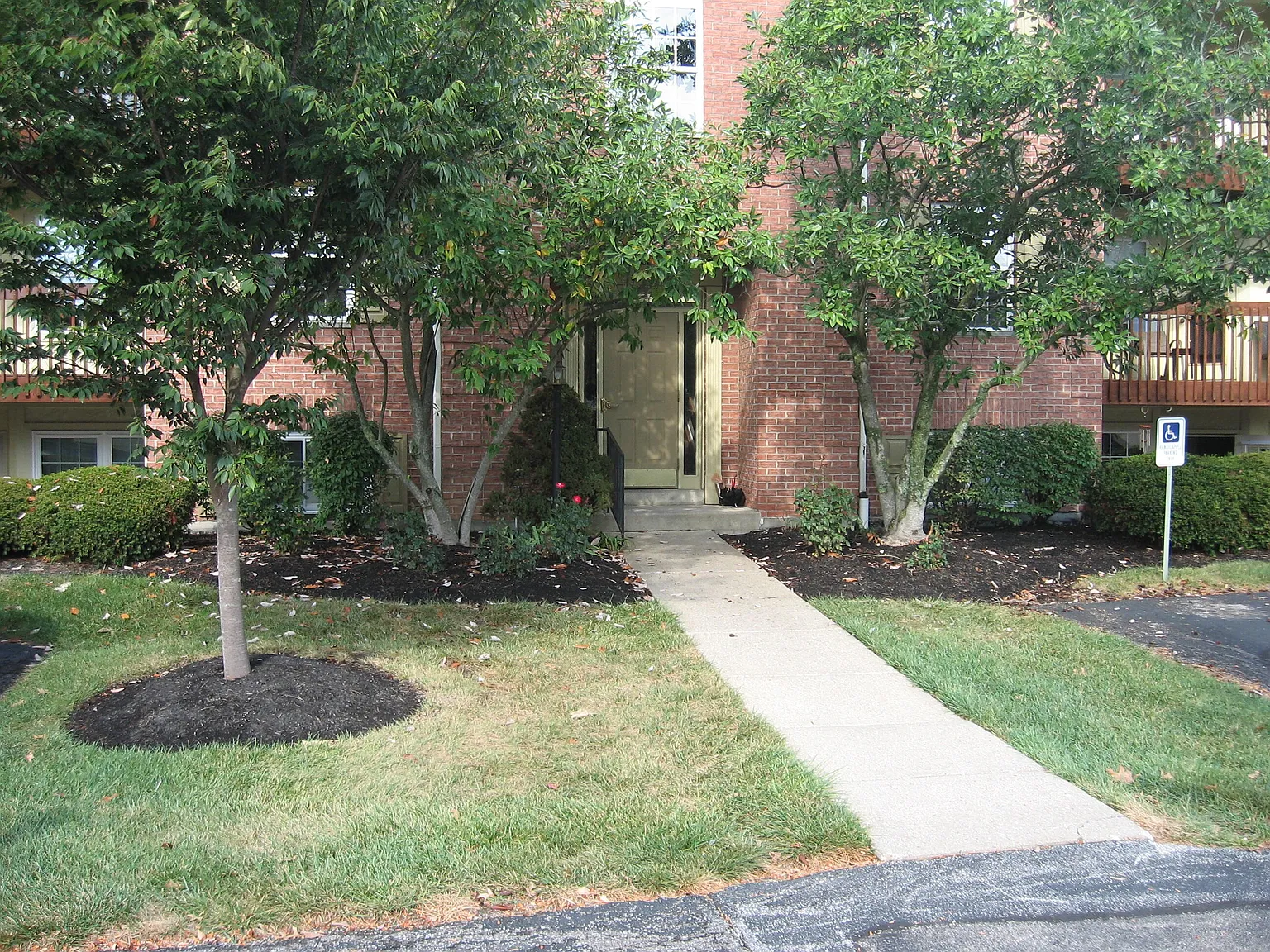 110 Dogwood Dr photo 1