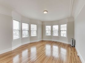 Gough Street 3055, 201