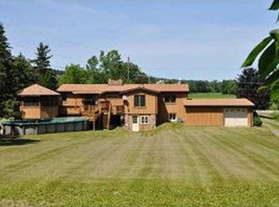 7029 Lee Rd, Bloomfield, NY 14469