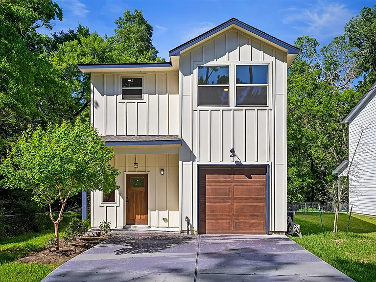 1005 Spokane River Rd — Photo 1