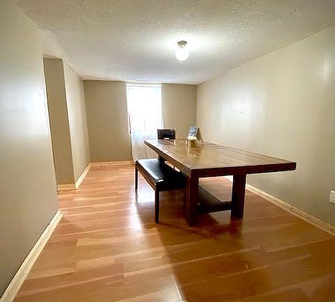 5th image of 1145 Herbert St