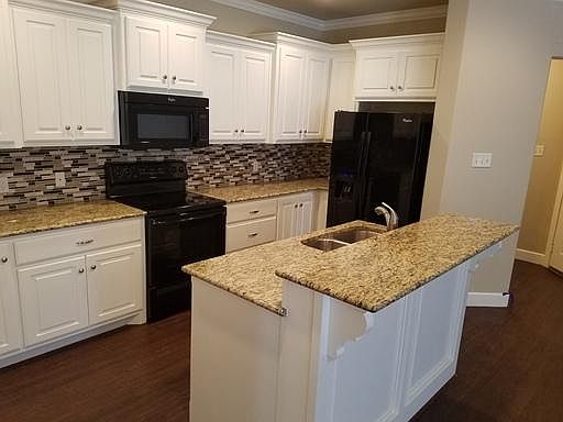 4th image of 9804 Avenue V Unit B
