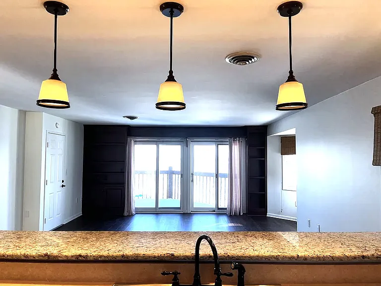 634 W 2nd St #306 — Photo 5