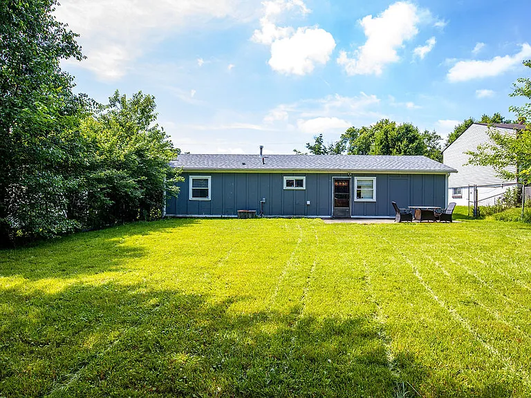 3232 Deshler Dr — Photo 15