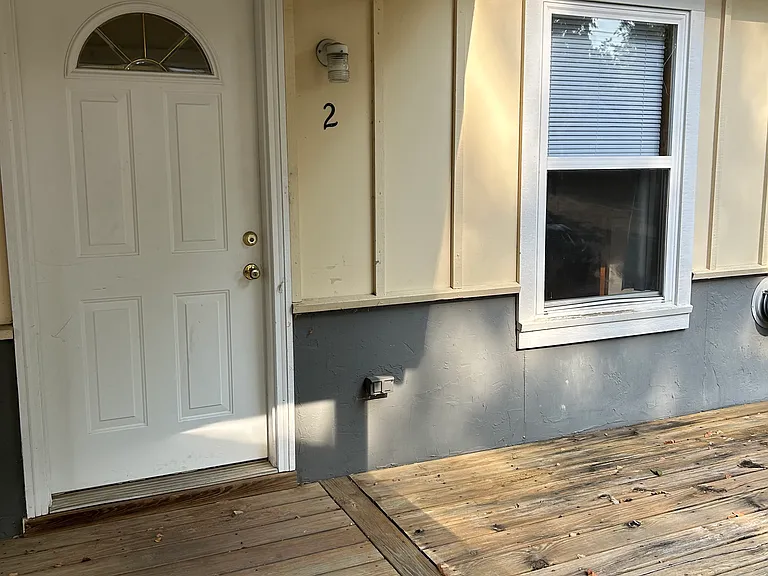 820 S College Ave #2 — Photo 7