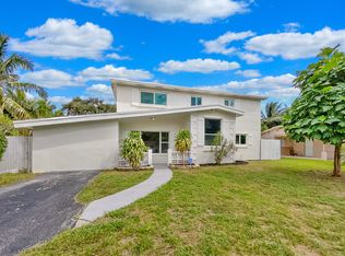 4000 NW 39th Ave, Lauderdale Lakes, FL 33309