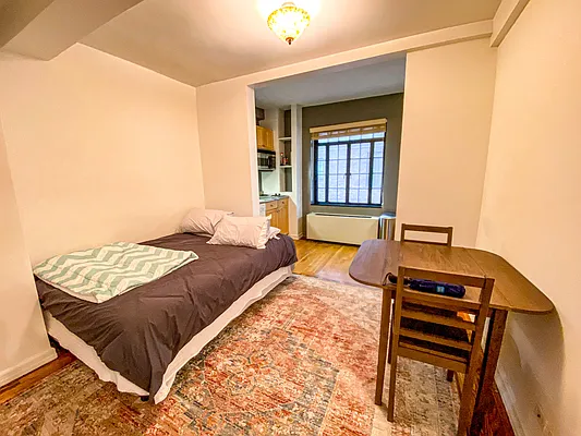 Rented by Compass | media 10