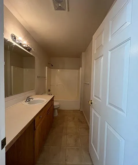 2579 S Owyhee St #202 — Photo 6