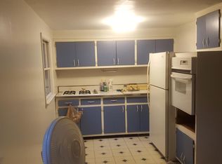 28 45th St, Lindenhurst, NY 11757