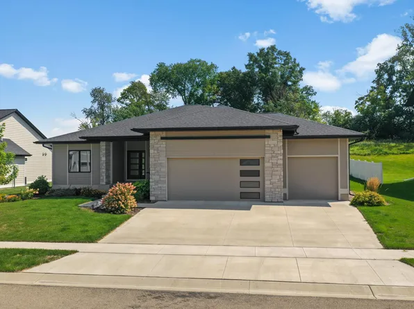 3282 Coneflower Ln SW, Rochester, MN 55902