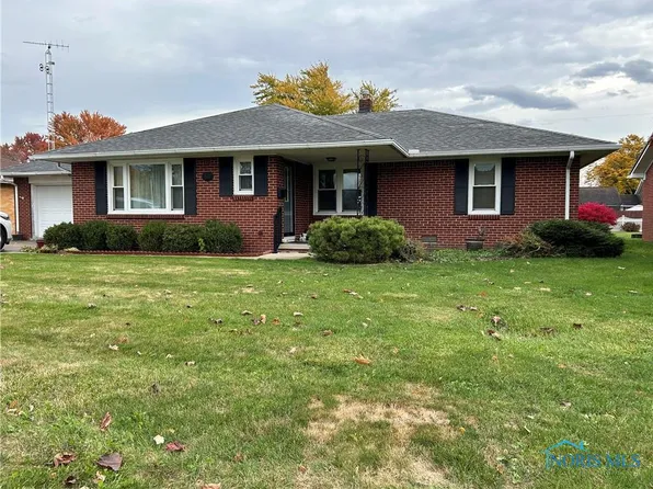 507 S Brentwood Dr, Gibsonburg, OH 43431