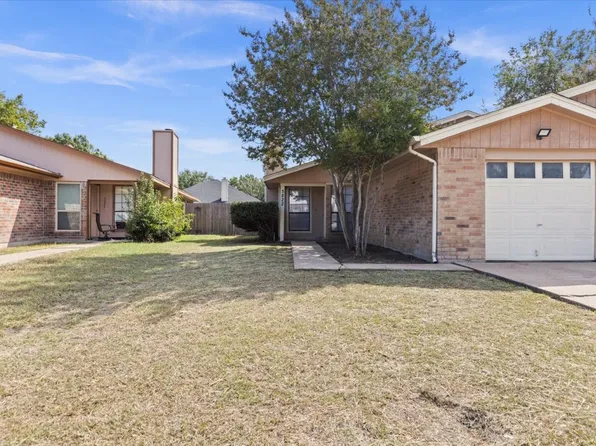 5822 Silver Sage Dr, Haltom City, TX 76137