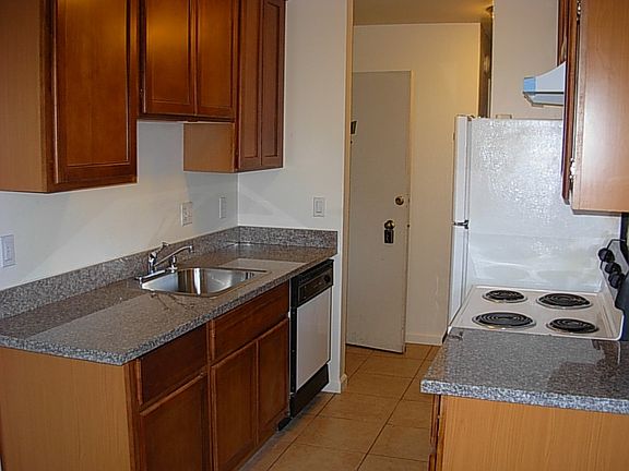 5th image of 7495 Donohue Dr APT 1