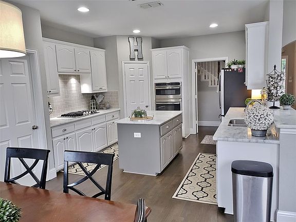 5th image of 3155 Appleblossom Dr