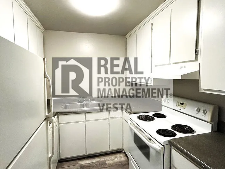 Riverbend Apartments — Photo 45