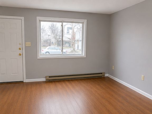 2nd image of 210 Pearl St APT 7
