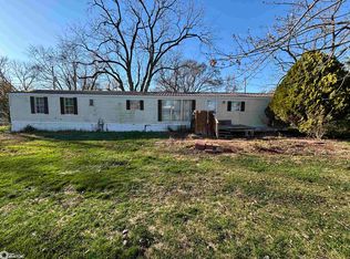 201 Rock Island Rd, Libertyville, IA 52567