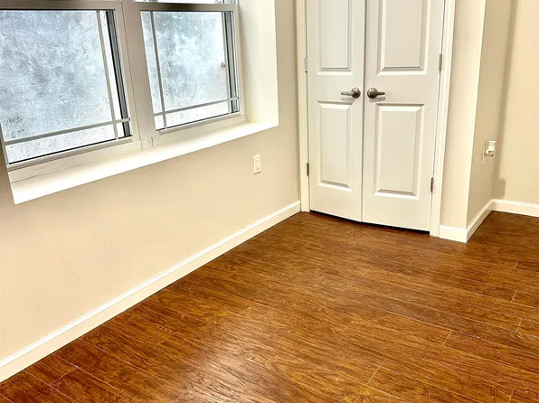 40 Vroom Street image 19 of 22