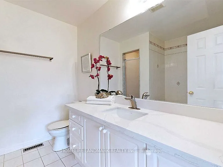 47 Waterton Cres — Photo 16