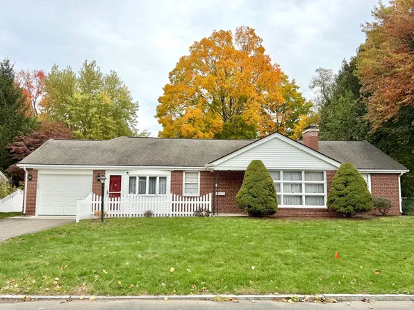 33 Birchland Ave, Springfield, MA 01119