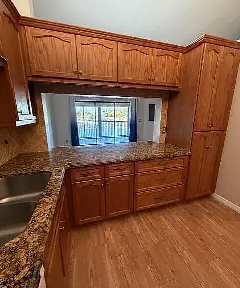 106 Freedom Ct — Photo 5