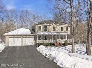 5124 Hickory Ln, East Stroudsburg, PA 18302