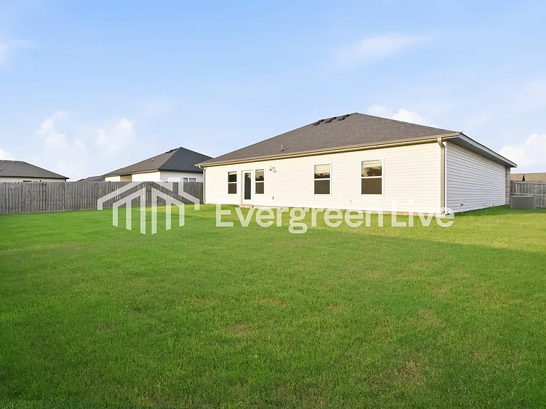 1221 Denver Dr — Photo 14