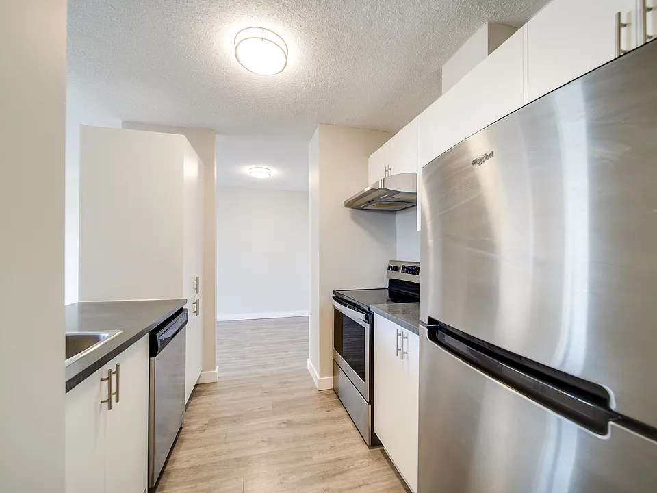 10030 114th St NW