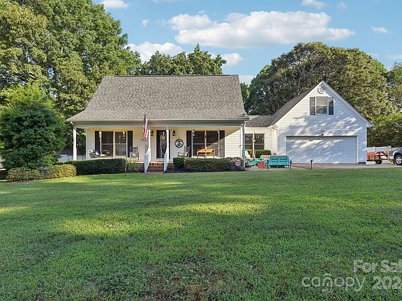 4th image of 110 Crystal Brook Dr