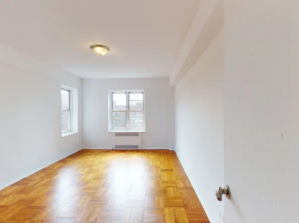 101-06 67th Drive image 7 of 8