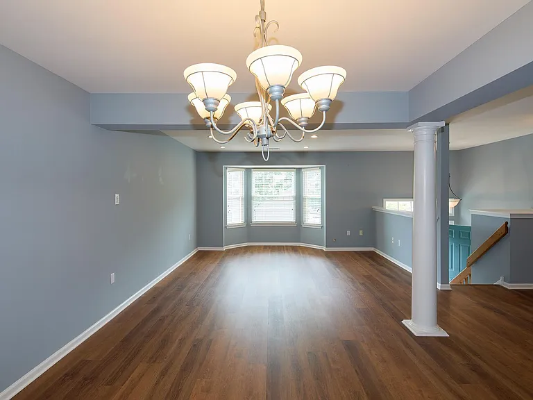 3604 Carriage Ct N — Photo 4