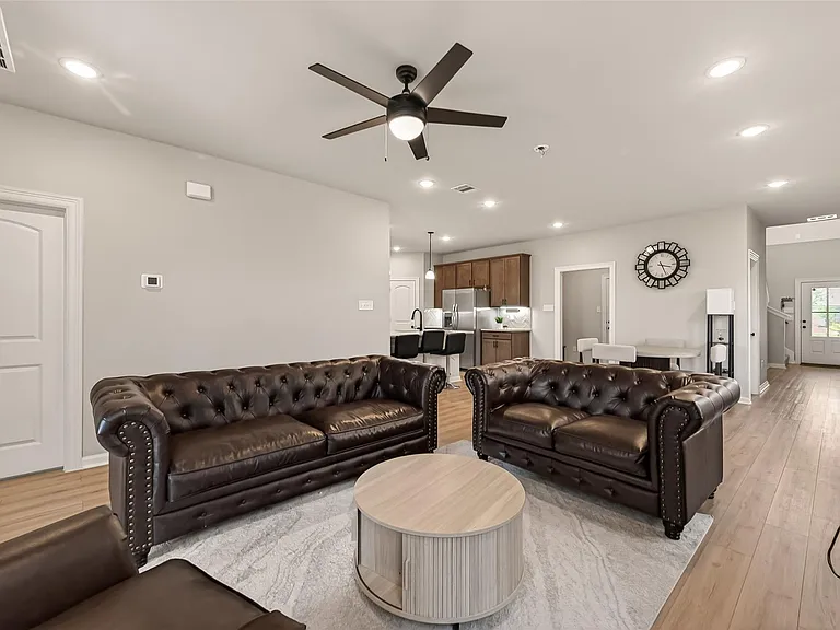 1010 Gentle Nook Dr — Photo 12