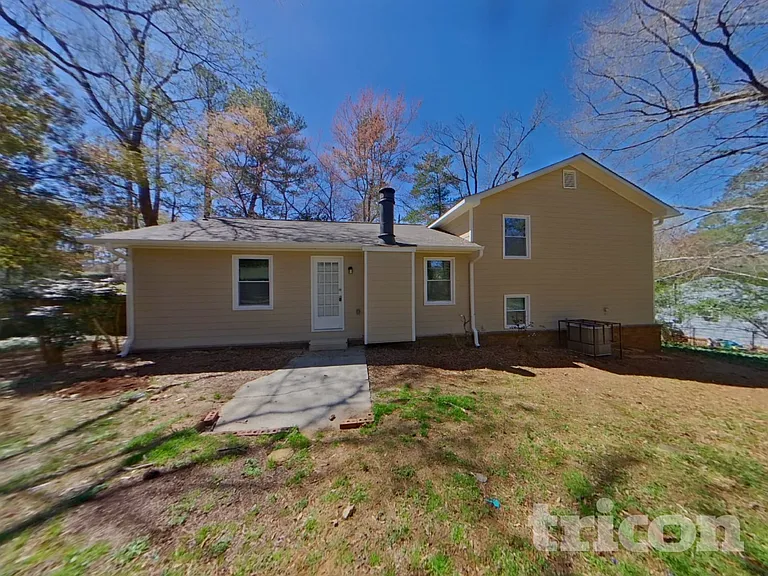 1763 Lamancha Dr — Photo 14