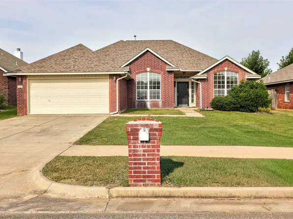 521 Nathan Ln, Moore, OK 73160