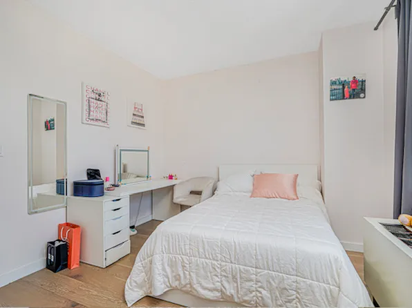 60 Oceana Drive West image 18 of 23