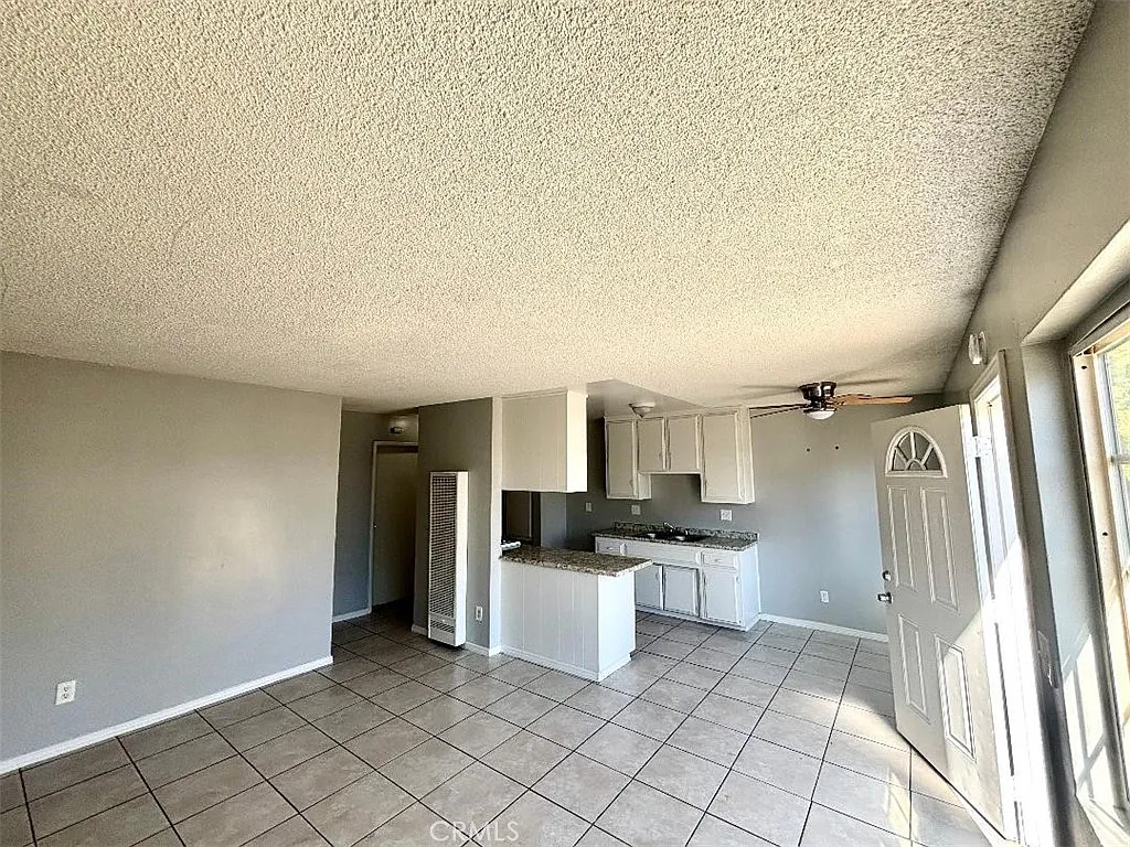 1 bed, 933 sqft, $2,385 — Photo 1