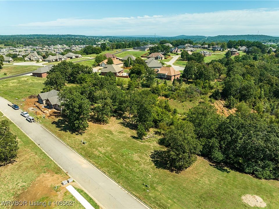 2nd image of 2304 Maggie Ln