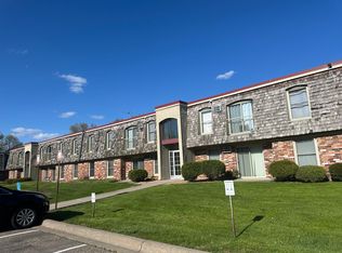 909 11th Ave S APT 8, Hopkins, MN 55343