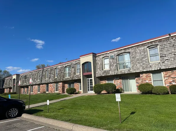909 11th Ave S APT 8, Hopkins, MN 55343