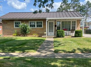 411 Lawrence St, Bellevue, OH 44811