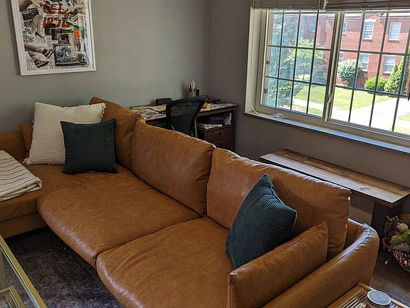 5th image of 5825 Sunshine Dr #2E