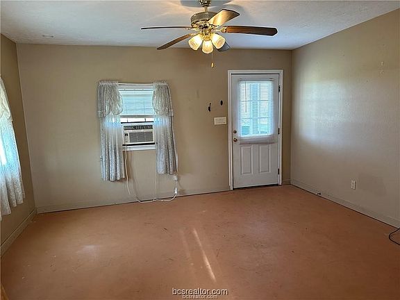 3rd image of 937 Private Road 4033