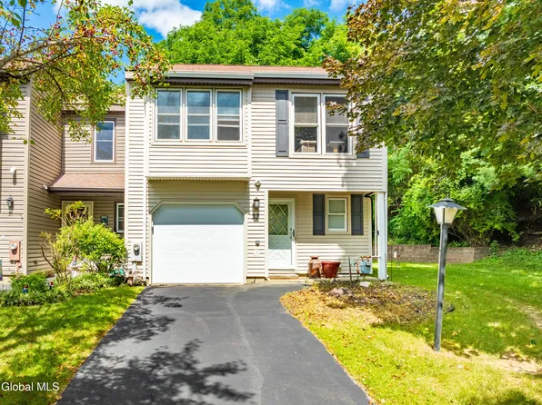23 Westchester Court, Clifton Park, NY 12065