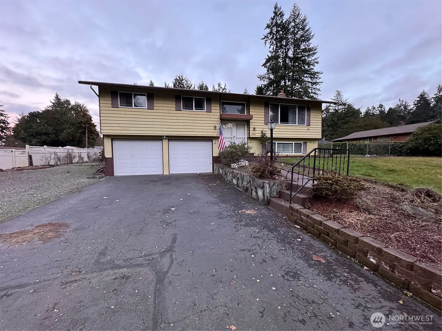 14309 11th Avenue S photo 1