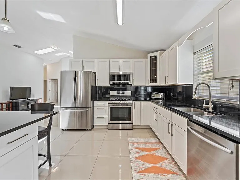 7827 Myrtle Oak Ln — Photo 7