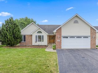 726 Plum St, Dekalb, IL 60115