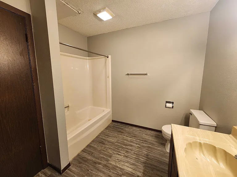 515 Dewey Ave #3 — Photo 7